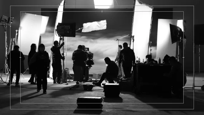 人妻视频专业拍摄团队工作场景